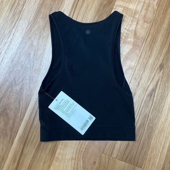 NWT Reveal Crop Tank *Velocity - Picture 4 of 6